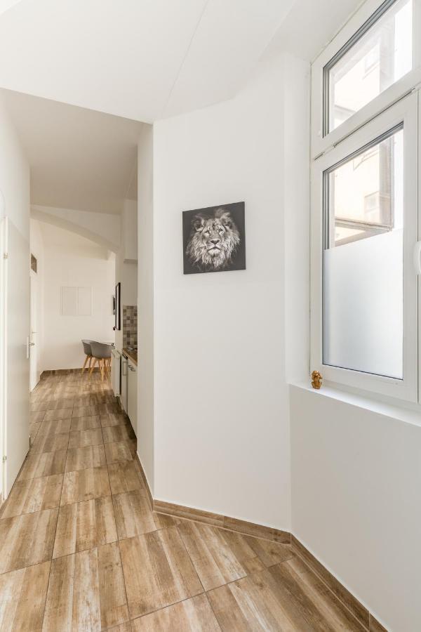 Xxxl Bed/ Free Parking/ Central Vienna Exterior photo